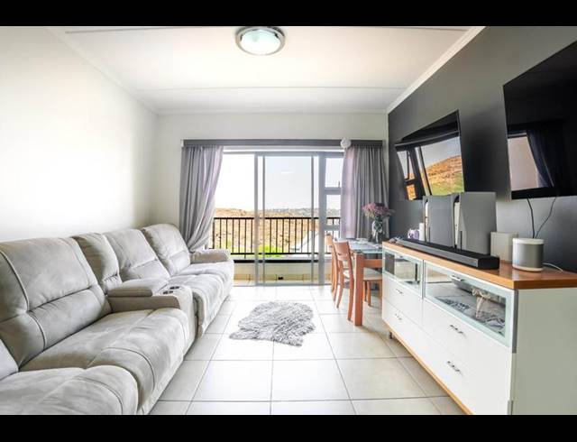 3 BEDROOM APARTMENT FOR SALE IN OAKDENE